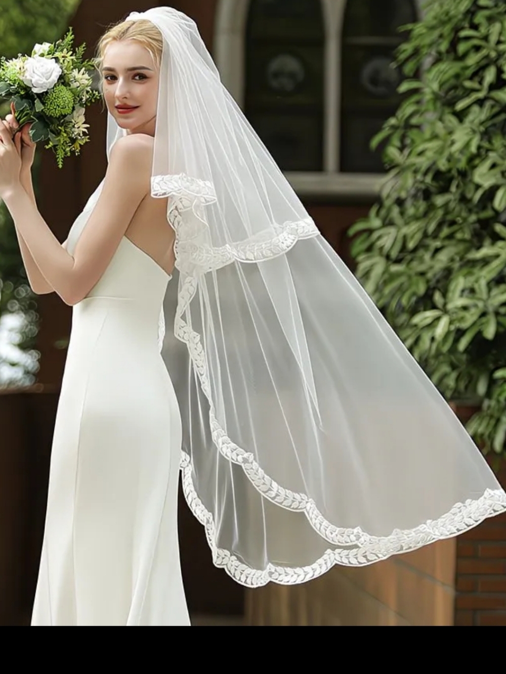 Classic Creamy White Bridal Veil with Scalloped Lace Edge